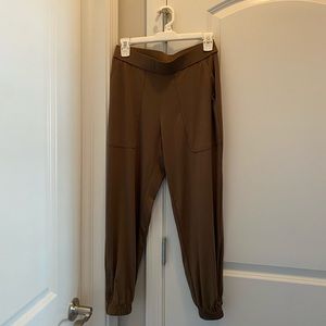 Lisa Rinna Collection- light brown trousers/ pants.